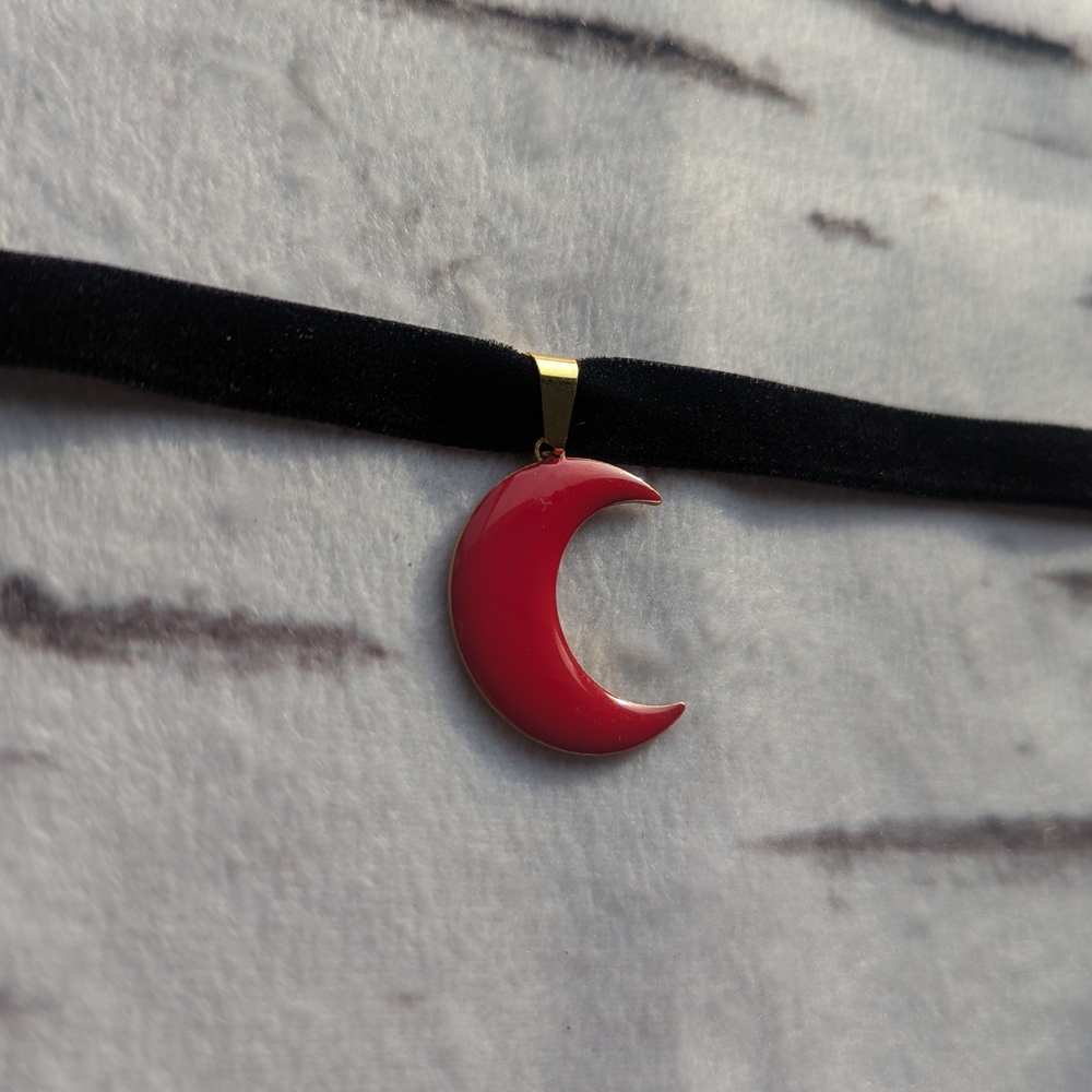 🩷 Moon Choker